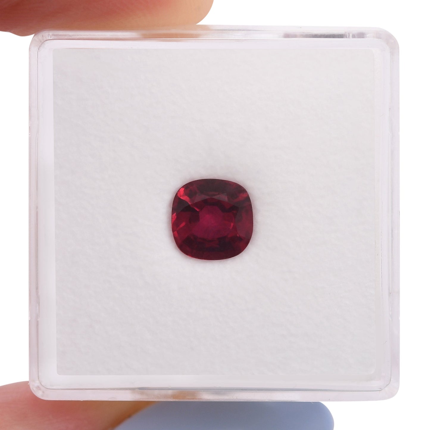 1,07 Karat roter Mosambik-Kissenrubin