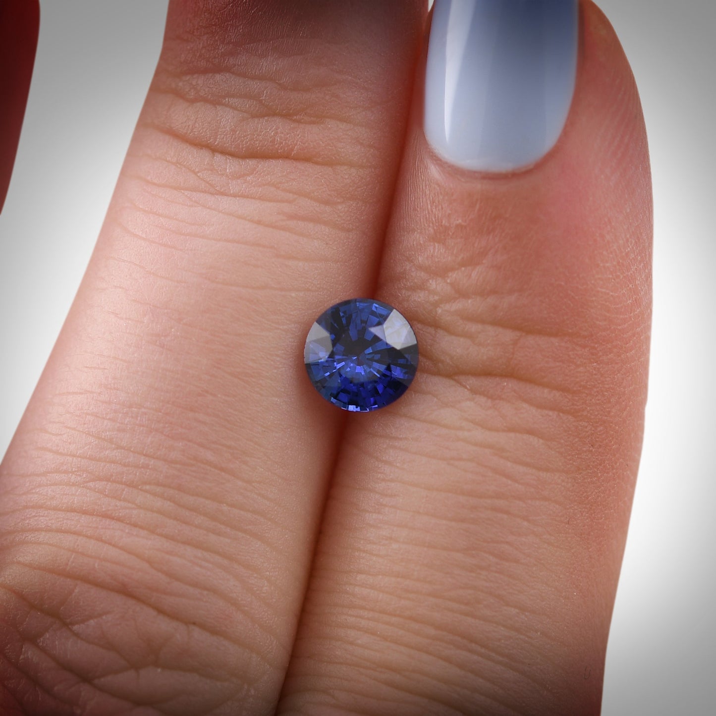 1,09 Karat blauer runder Saphir aus Sri Lanka