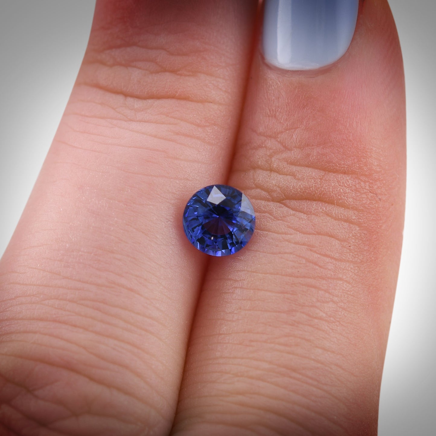 1,13 Karat blauer runder Saphir aus Sri Lanka