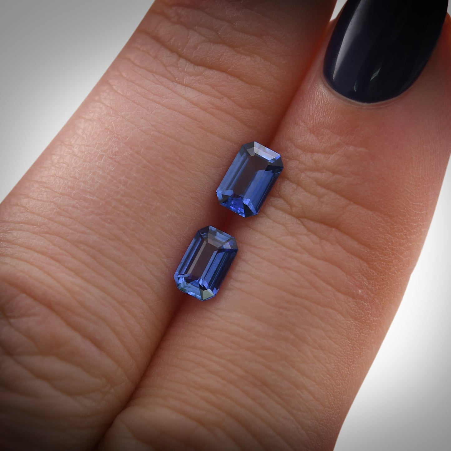 1,17 Karat blauer Smaragd-Saphir aus Sri Lanka