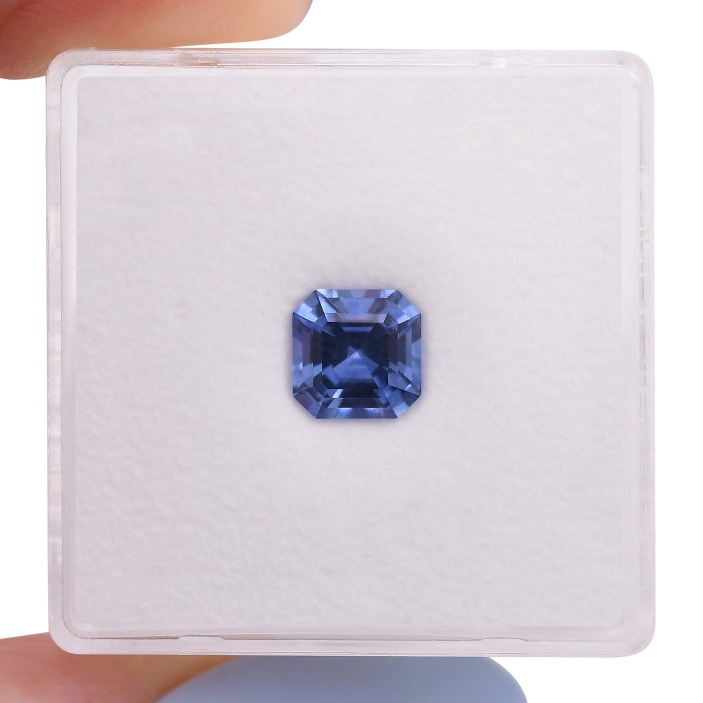 1,22 Karat blauer Smaragd-Saphir aus Sri Lanka
