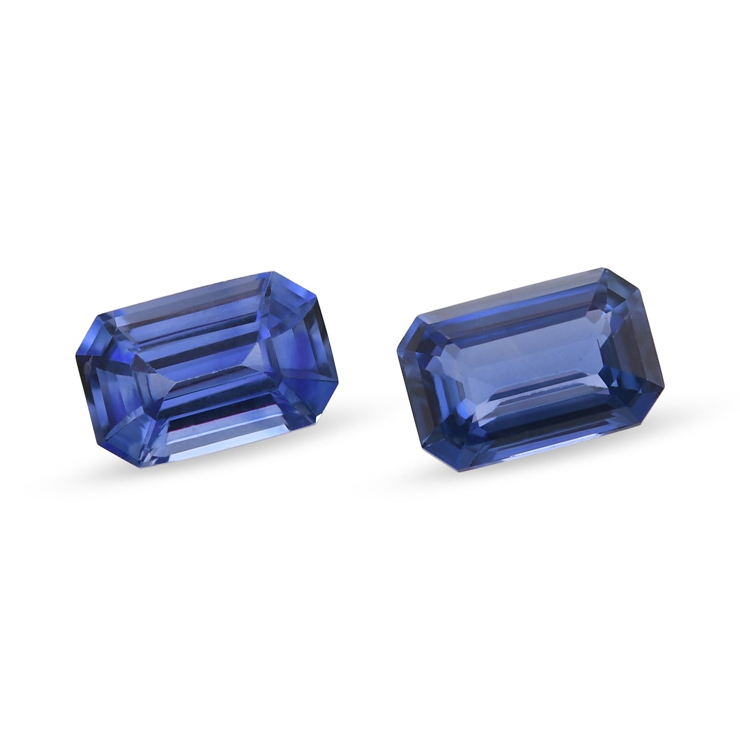 1,23 Karat blauer Smaragd-Saphir aus Sri Lanka