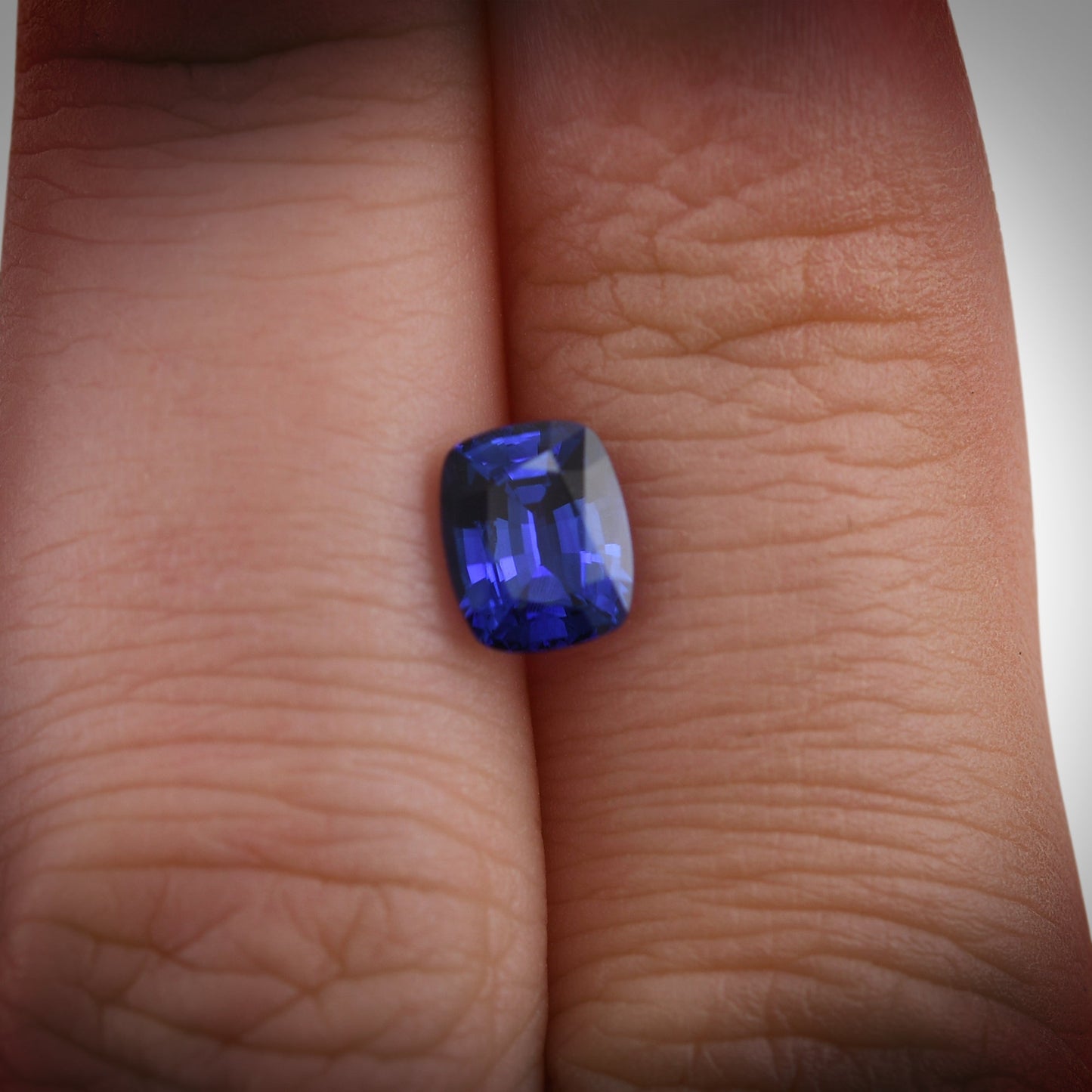 1,31 Karat blauer Kissen-Saphir aus Sri Lanka
