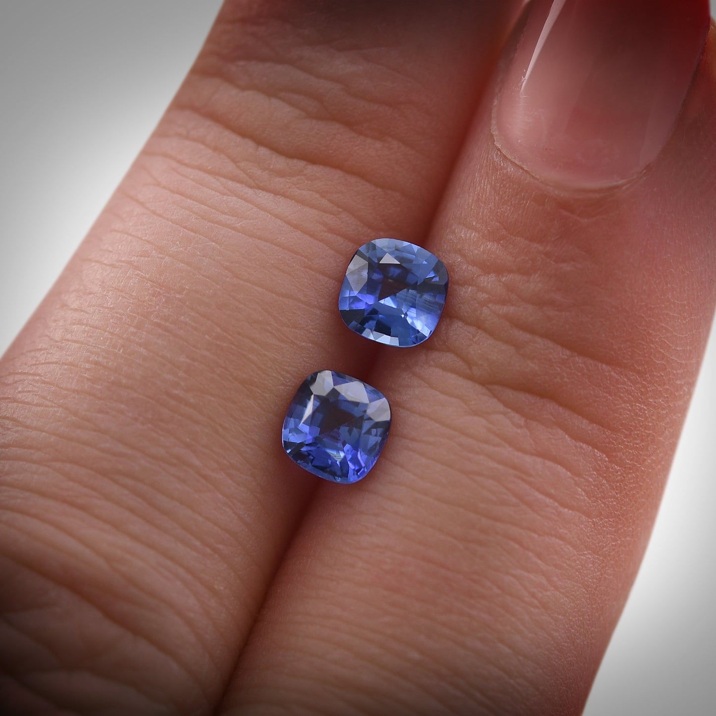 1,31 Karat blauer Kissen-Saphir aus Sri Lanka