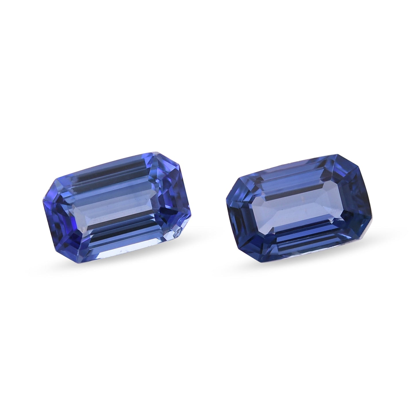 1,32 Karat blauer Smaragd-Saphir aus Sri Lanka