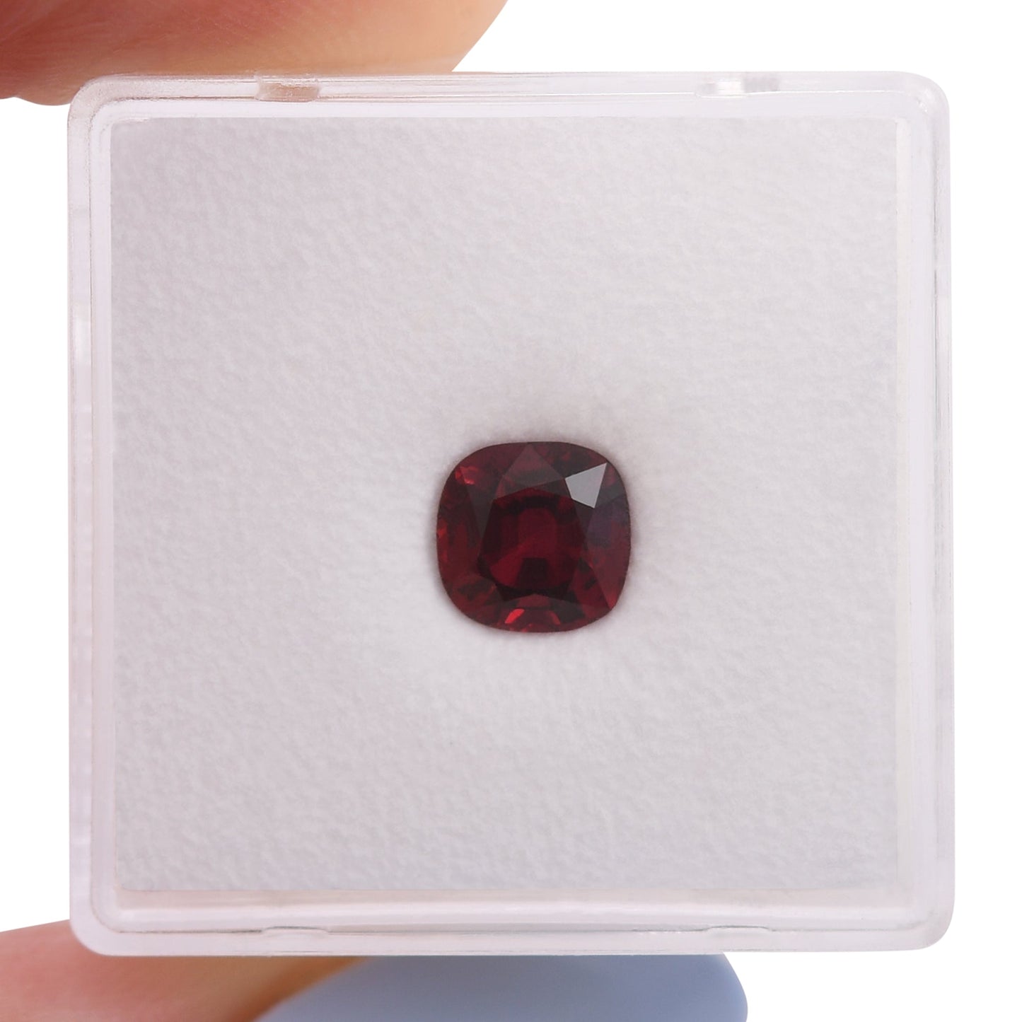 1,33 Karat roter Mosambik-Kissenrubin