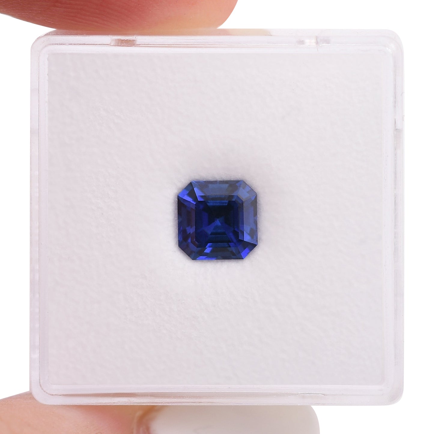 1,37 Karat blauer Smaragd-Saphir aus Sri Lanka