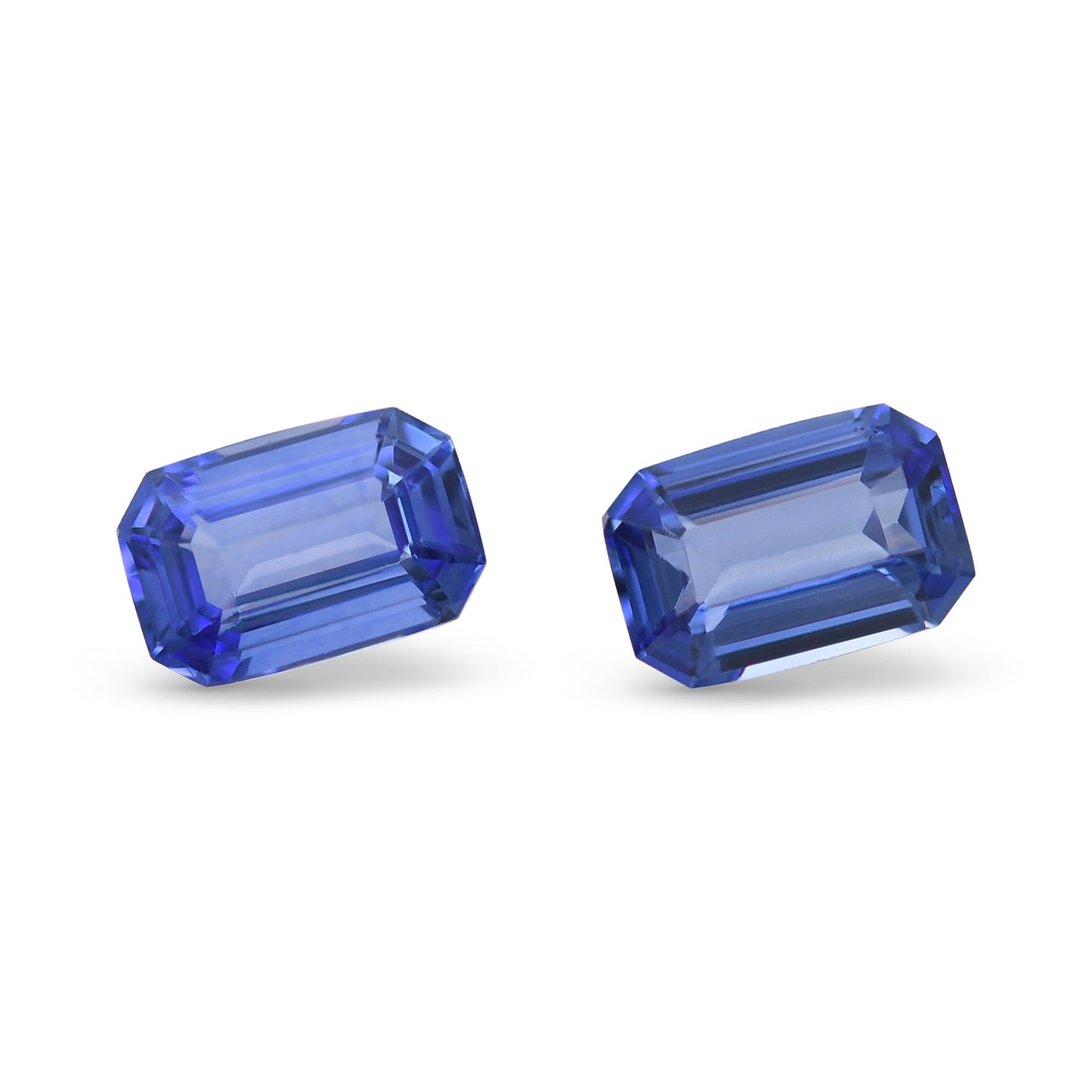 1,37 Karat blauer Smaragd-Saphir aus Sri Lanka