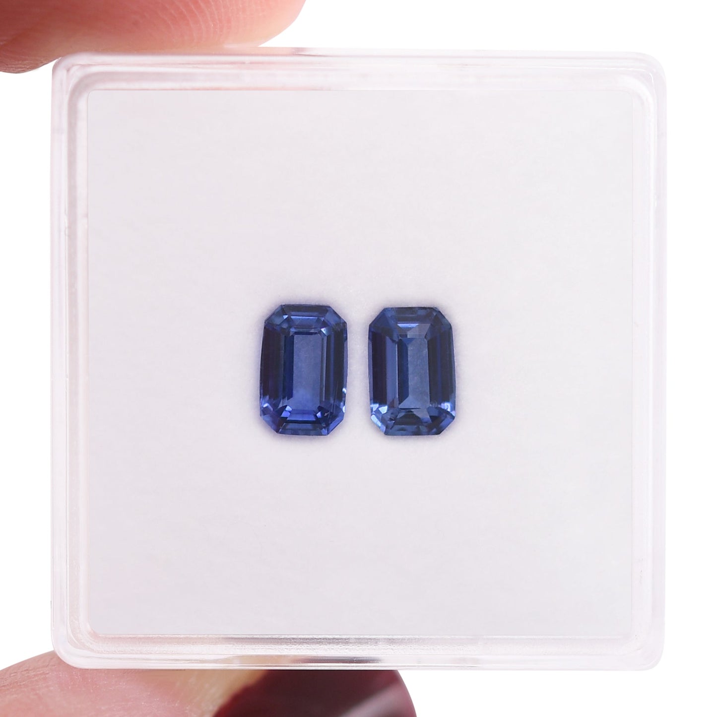 1,37 Karat blauer Smaragd-Saphir aus Sri Lanka