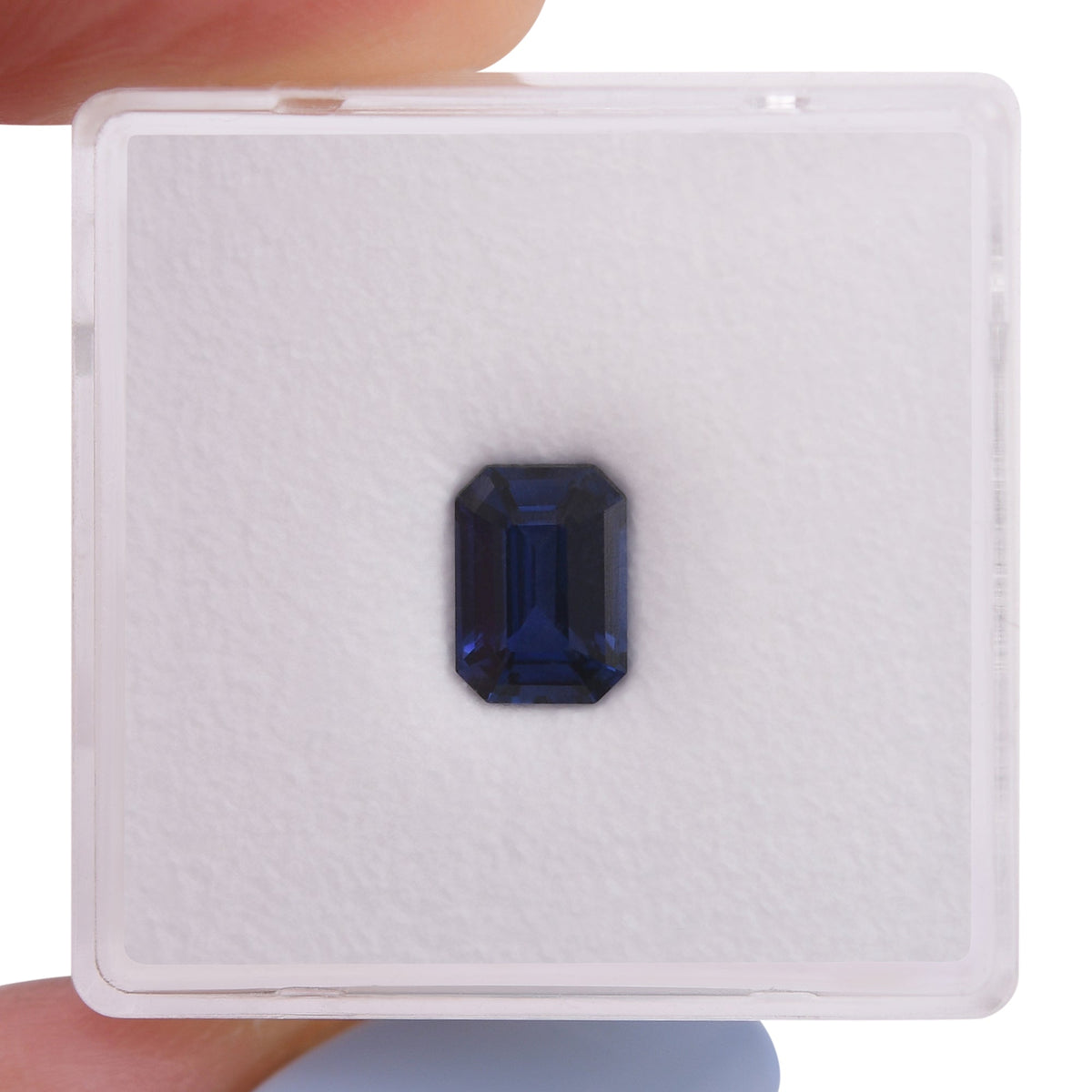 1,39 Karat blauer Smaragd-Saphir aus Sri Lanka