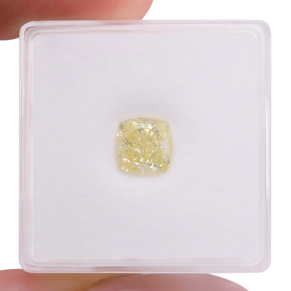 Kissenförmiger Diamant | 1,56 ct | Y-Z | VS2 | GIA | Ref. 714589