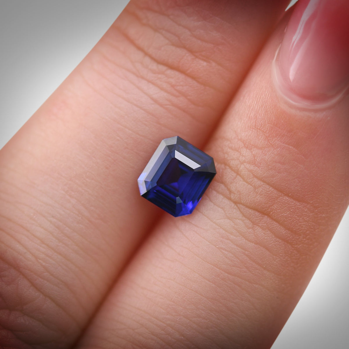 Smaragd-Saphir | 1,59 ct | Blau | Ref. 711567