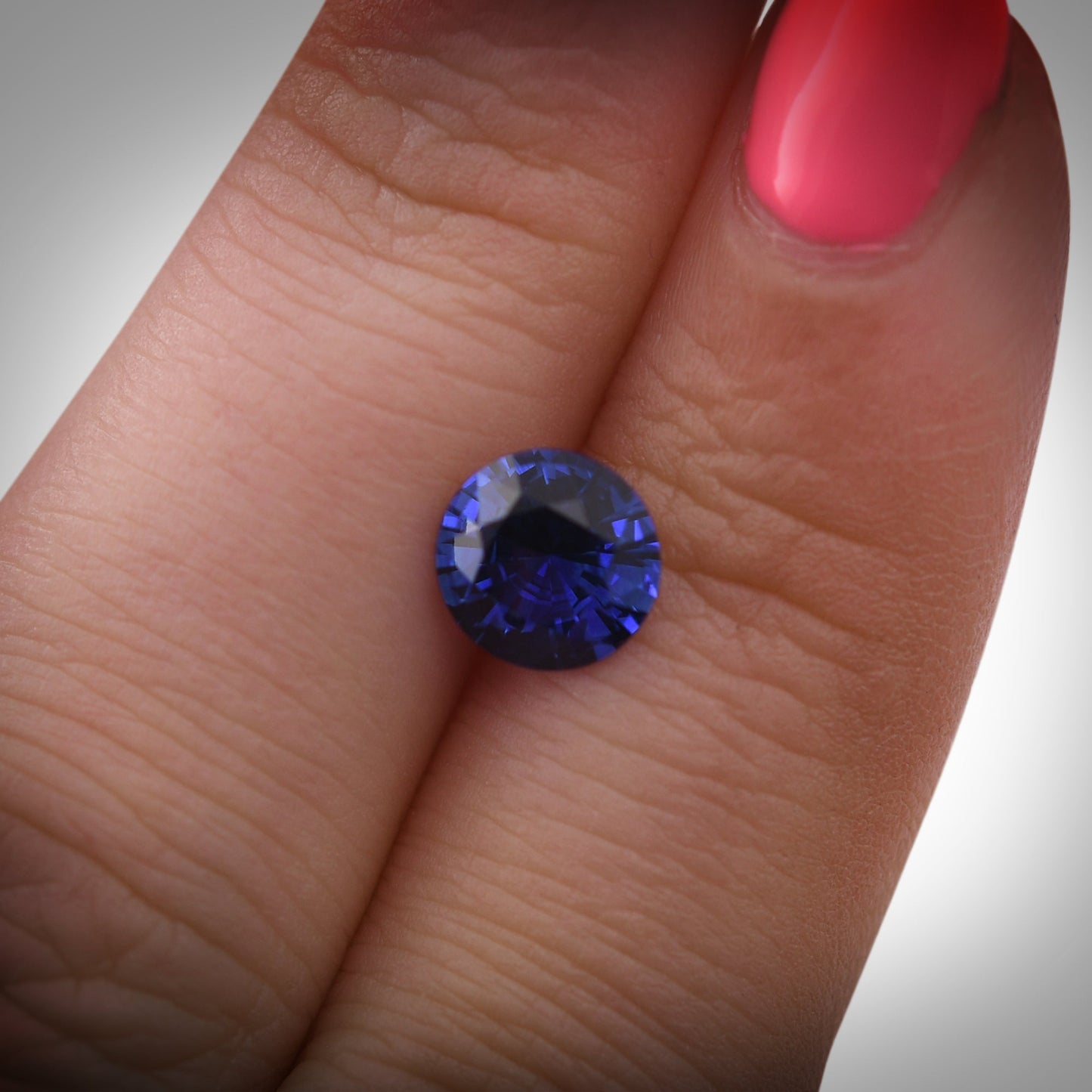 1,72 Karat blauer runder Saphir aus Sri Lanka
