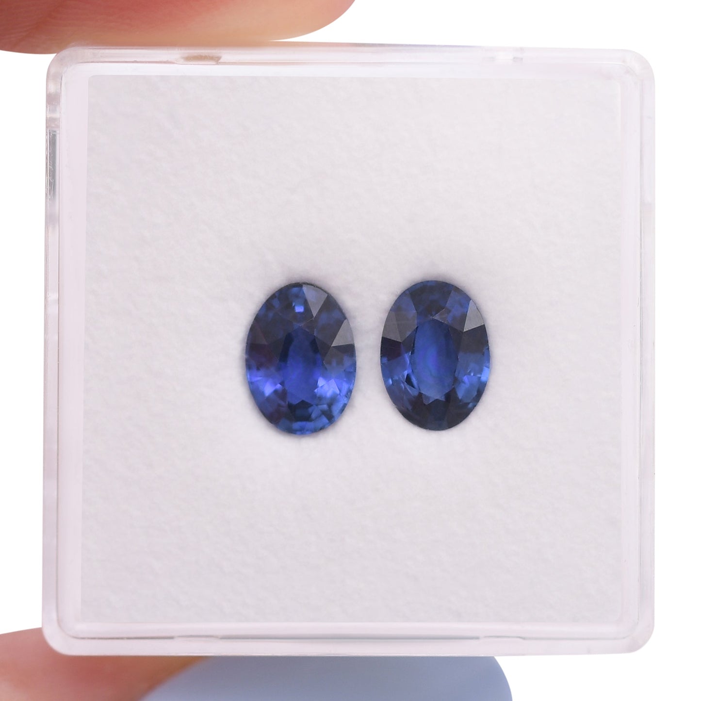 Paar ovale blaue Saphire aus Sri Lanka, 1,75 Karat