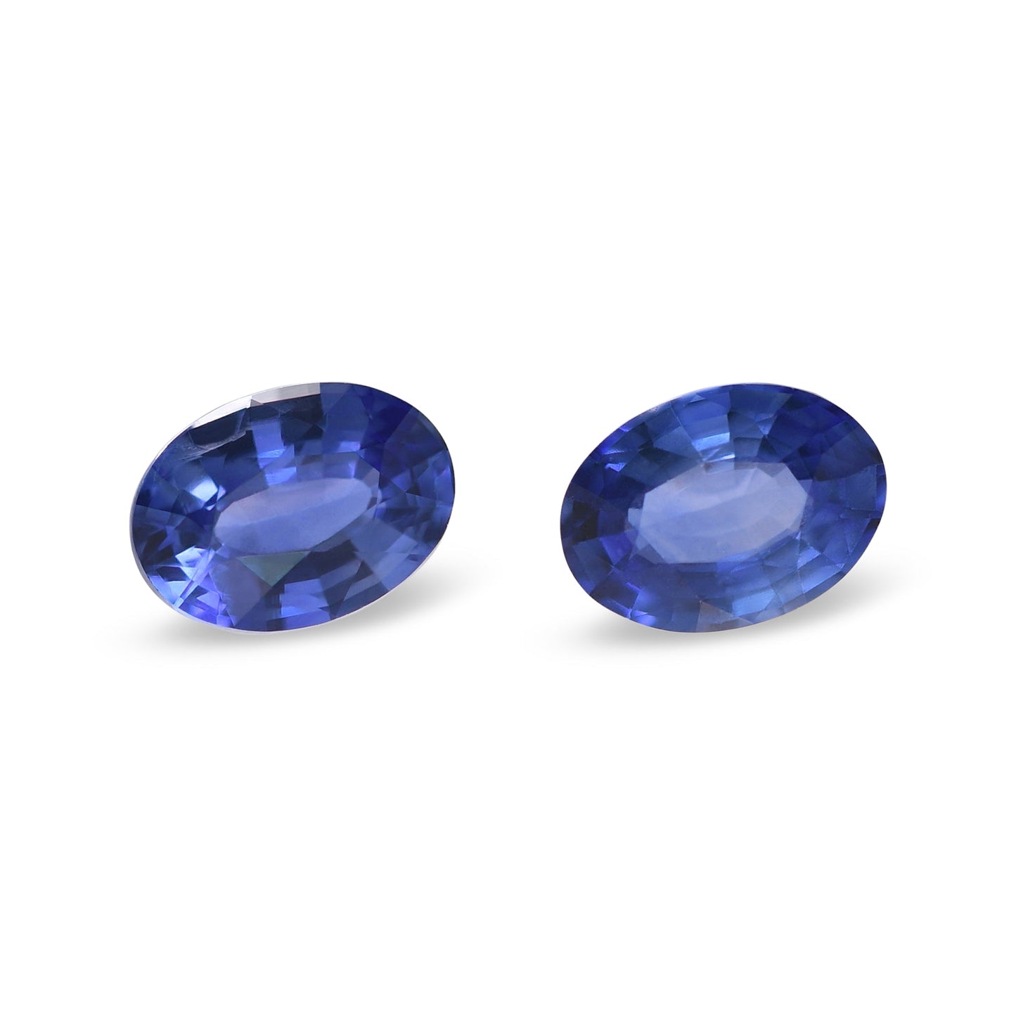 Paar ovale blaue Saphire aus Sri Lanka, 1,76 Karat