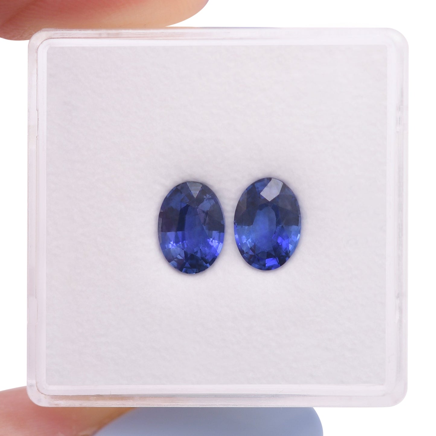 Paar ovale blaue Saphire aus Sri Lanka, 1,76 Karat