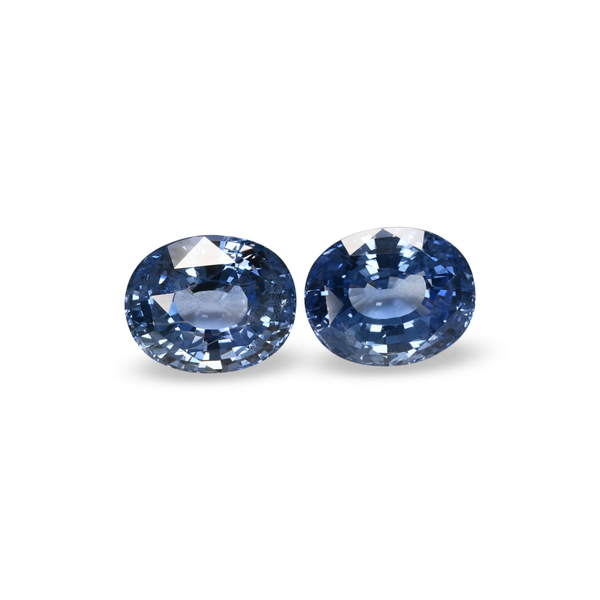 Ovaler Saphir | 11,82 ct | Blau | BELLEROPHON | Ref. 615793