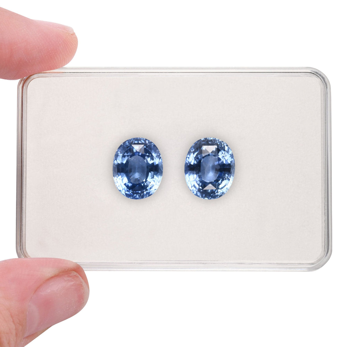 Ovaler Saphir | 11,82 ct | Blau | BELLEROPHON | Ref. 615793