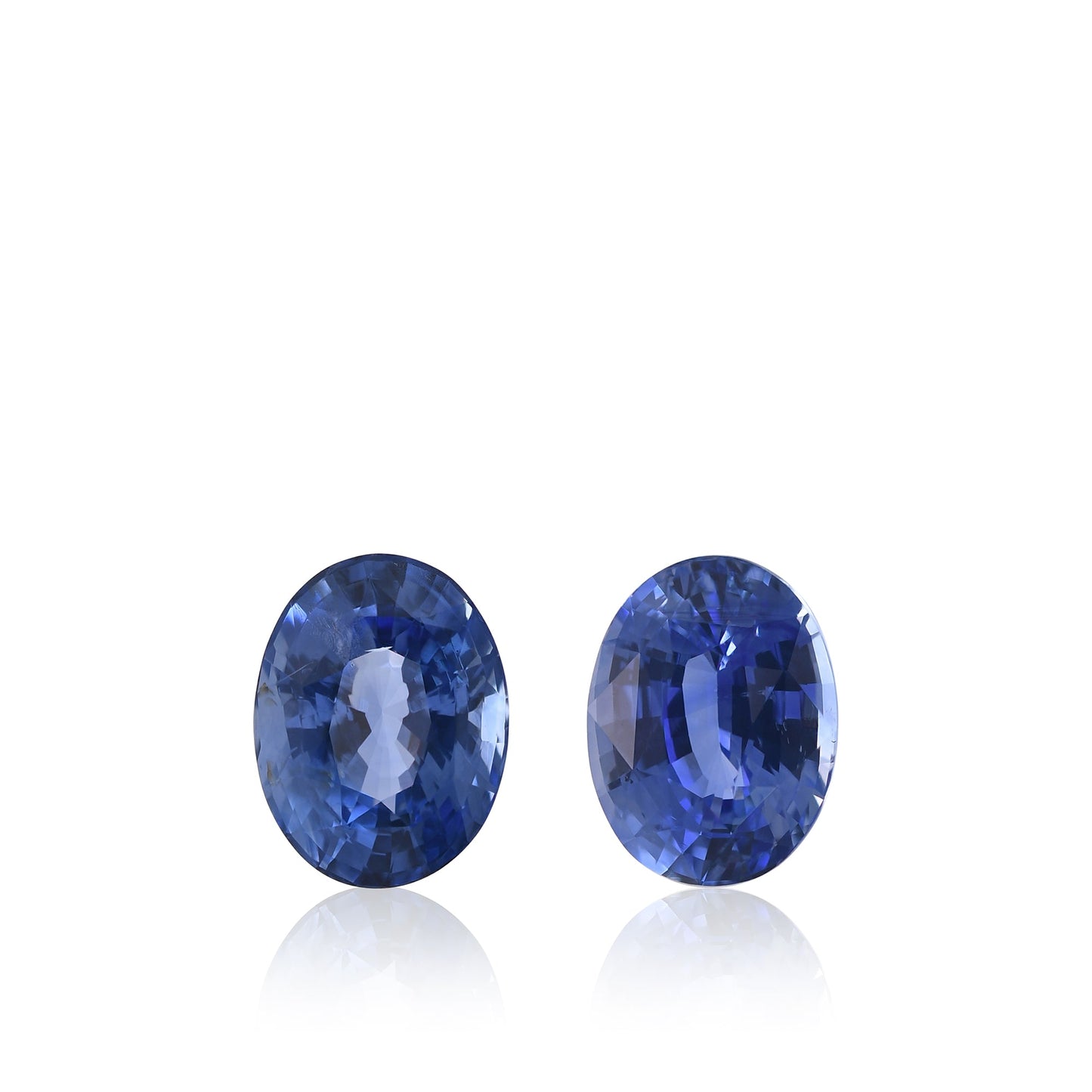 11,84 Karat blauer ovaler Saphir aus Sri Lanka, CD & GIA