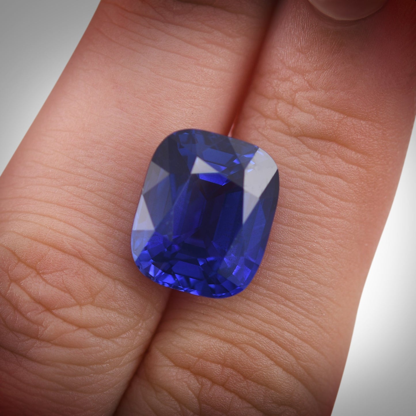 12,77 Karat blauer sri-lankischer Kissen-Saphir CD