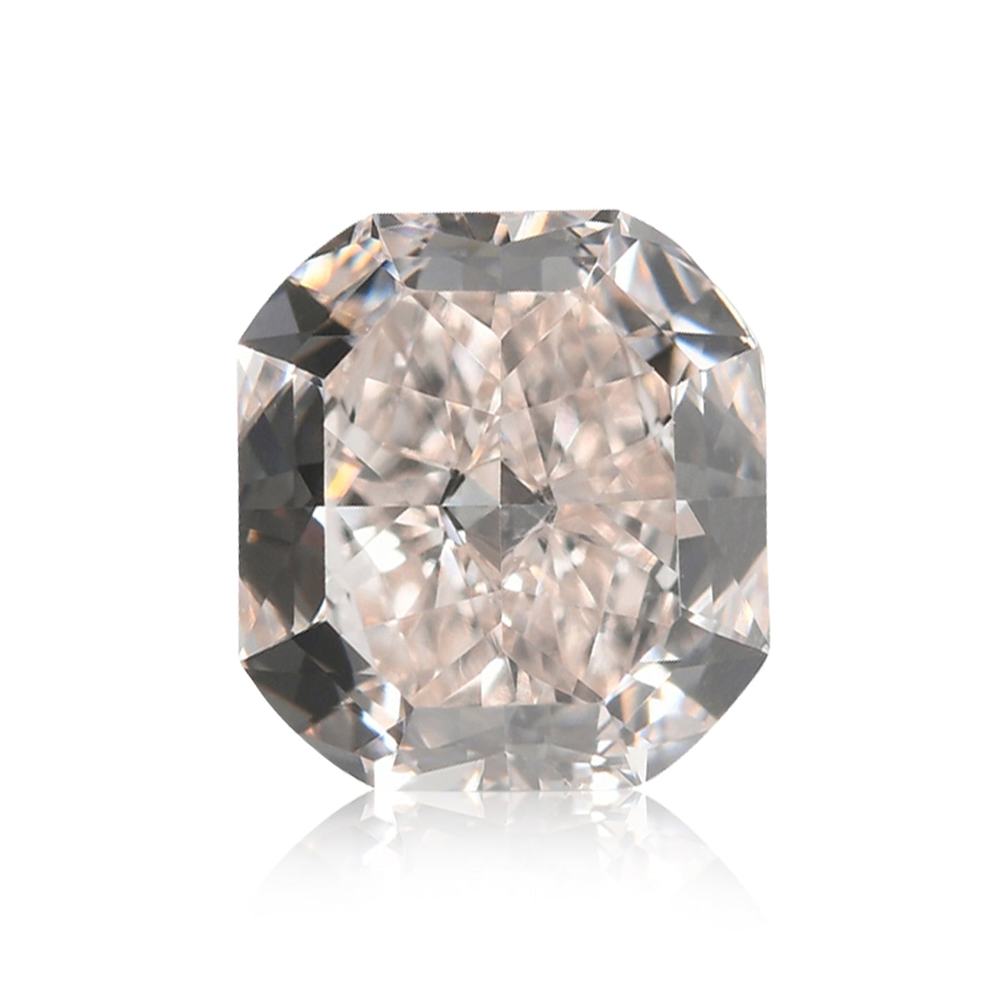 0,77 Karat hellbraun-rosa Kissenschliff-Diamant IF GIA