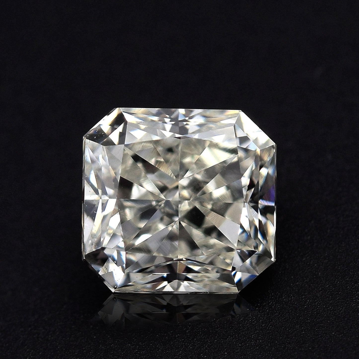 0,82 Karat H Radiant Diamant VVS2 IGI