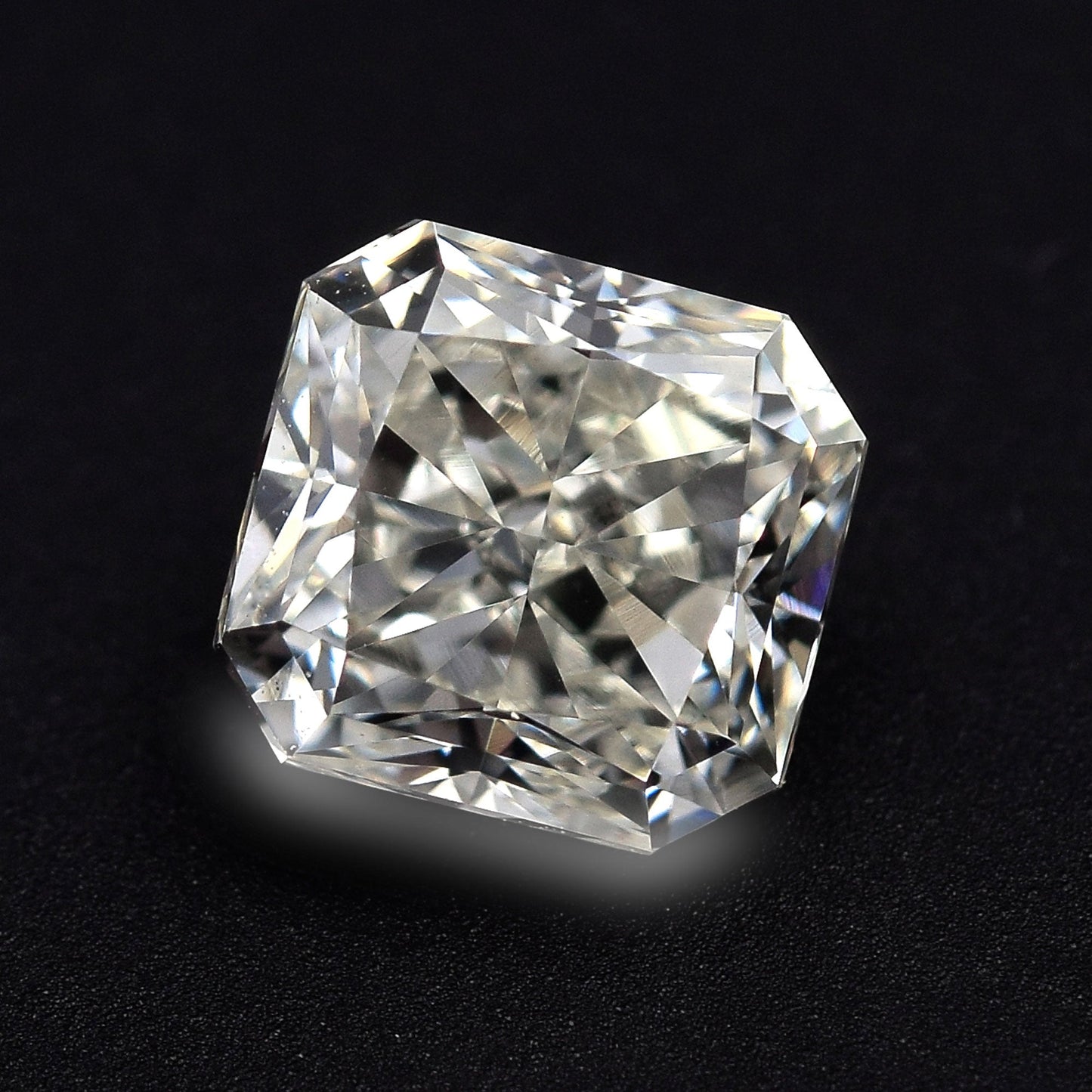 0,82 Karat H Radiant Diamant VVS2 IGI