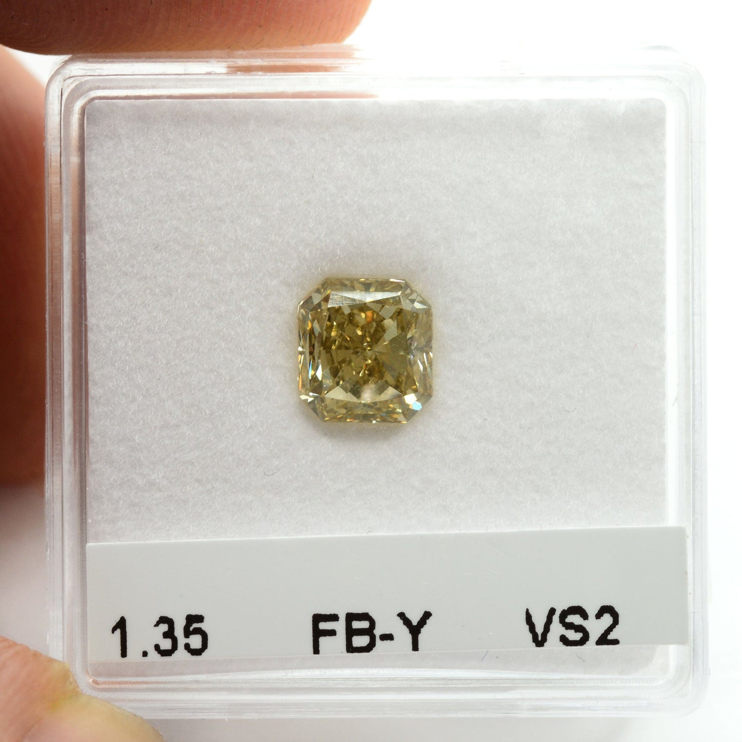 1,35 Karat Fancy Brownish Yellow Radiant VS2 IGI