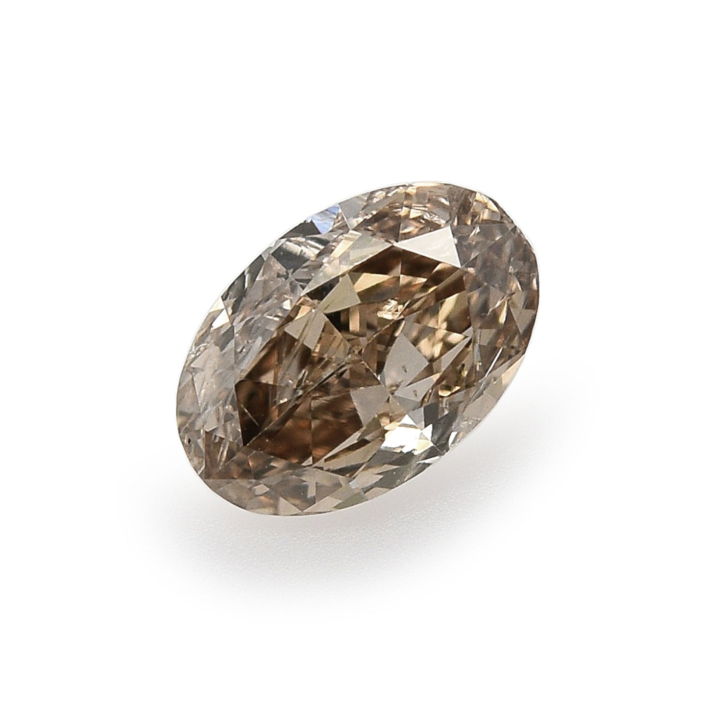 0,44 Karat Fancy Brown Ovaler Diamant (I1) GIA