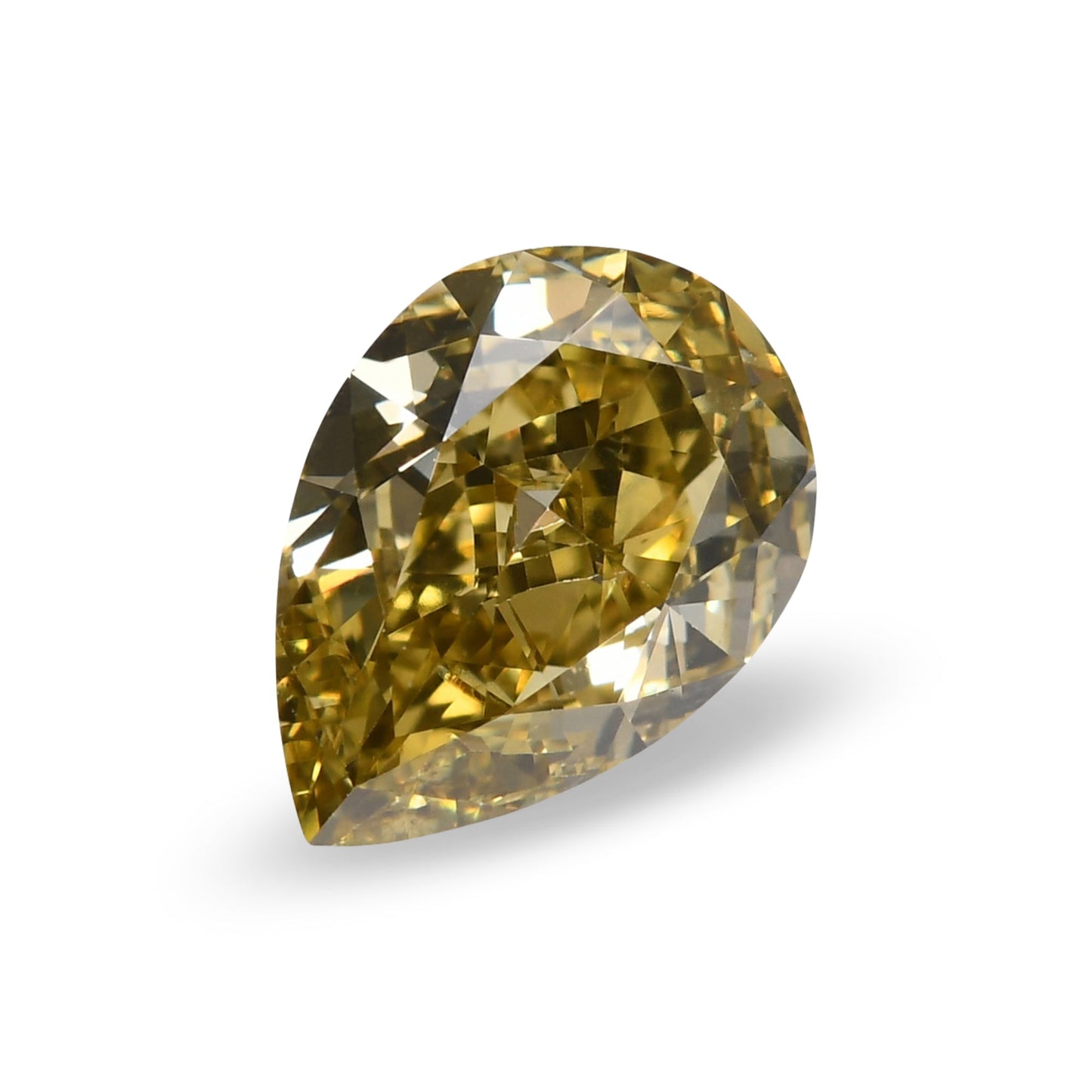 0,70 Karat Chamäleon-Birnen-Diamant (SI2) GIA