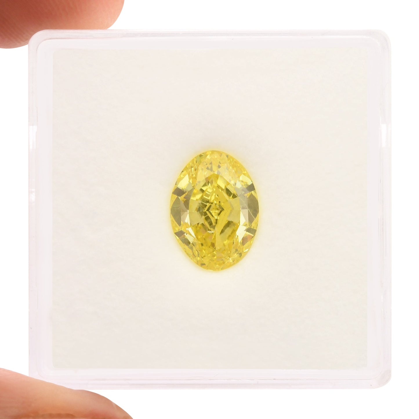 2,01 Karat Fancy Intense Yellow Oval Diamond SI1 GIA