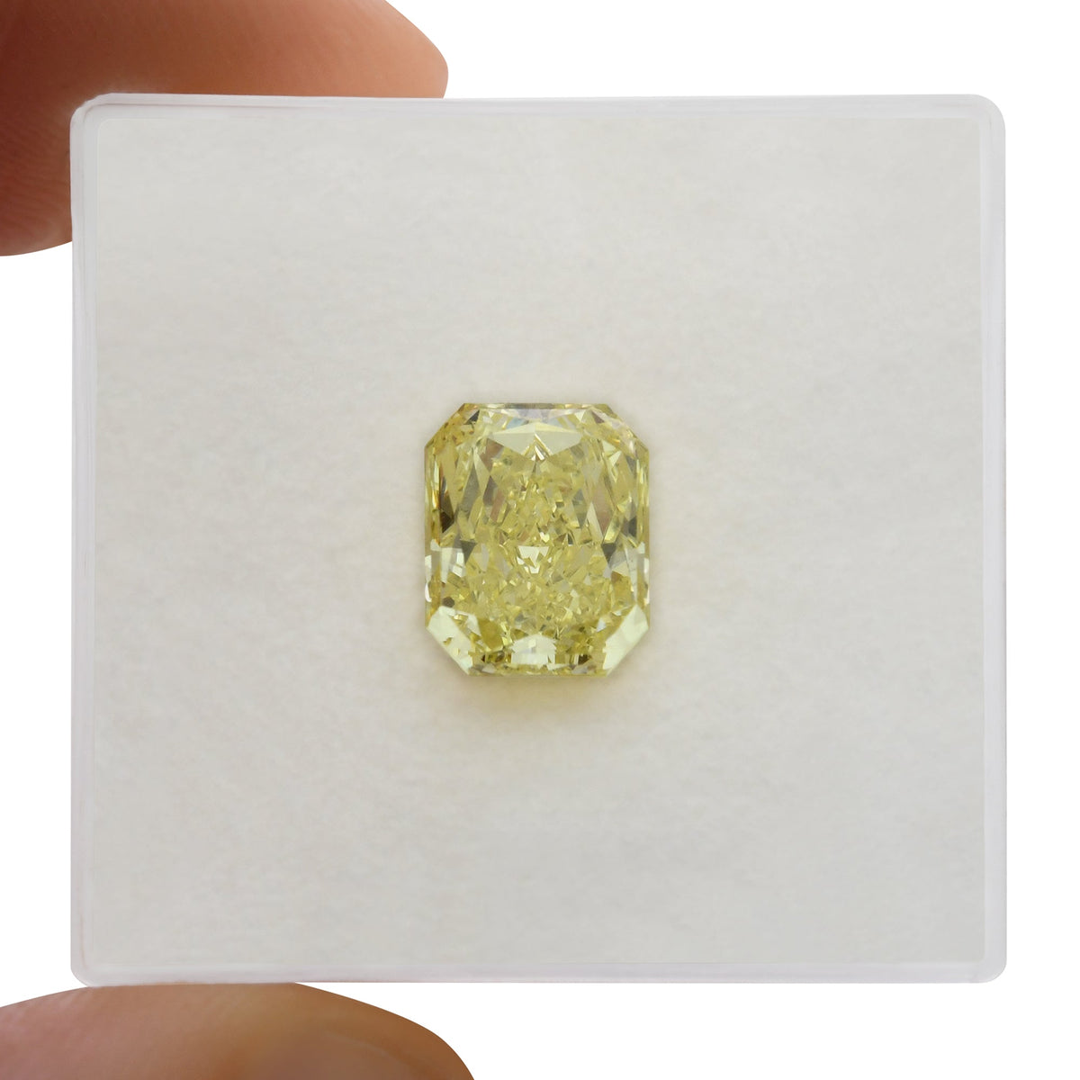 Strahlender Diamant | 2,01 ct | Intensiv gelb | SI1 | GIA | Ref. 720451