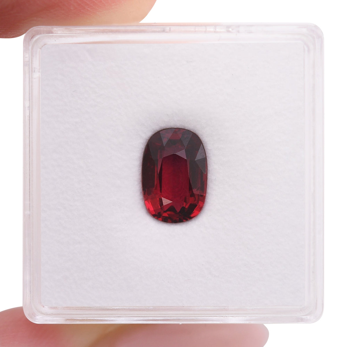 Ovaler Rubin | 2,02 ct | Rot | SSEF | Ref. 717039
