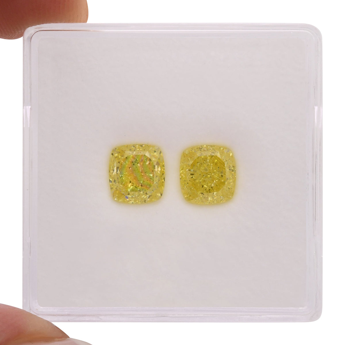 Kissenförmiger Diamant | 2,03 ct | Intensiv gelb | VS1 | GIA | Ref. 716326