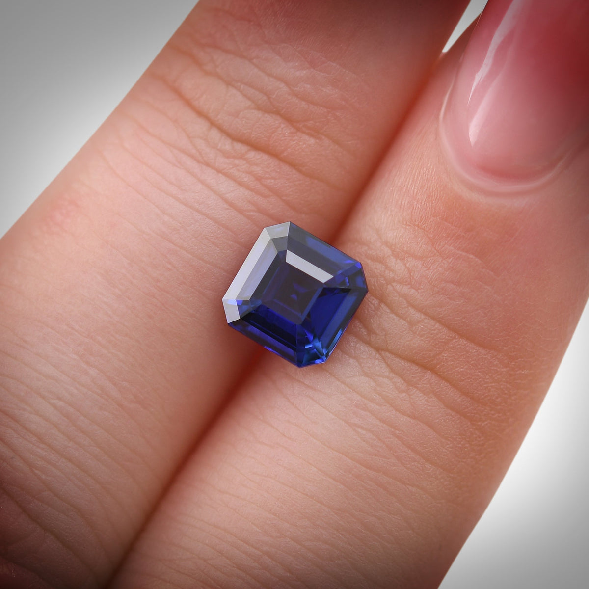 Smaragd-Saphir | 2,03 ct | Blau | Ref. 711566