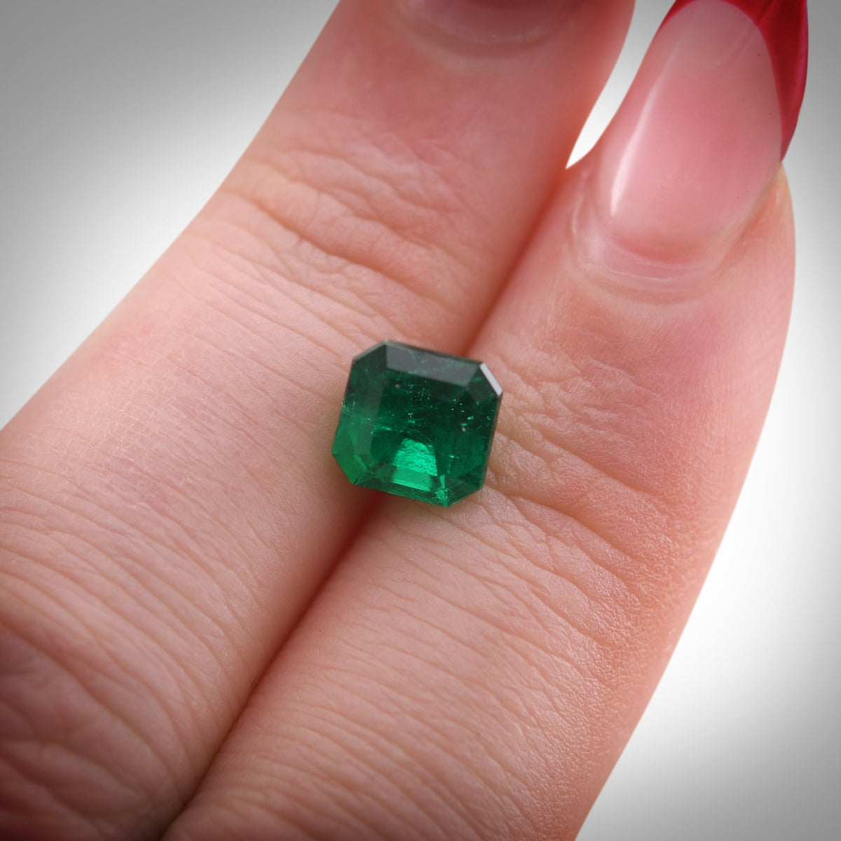Smaragdgrün | 2,04 ct | Grün | GRS | Ref. 713017