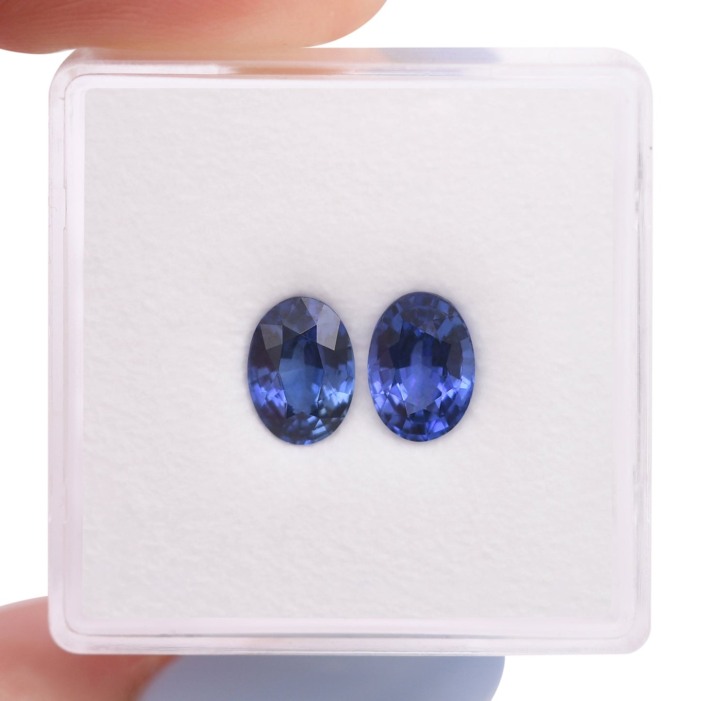 Paar ovale blaue Saphire aus Sri Lanka, 2,05 Karat