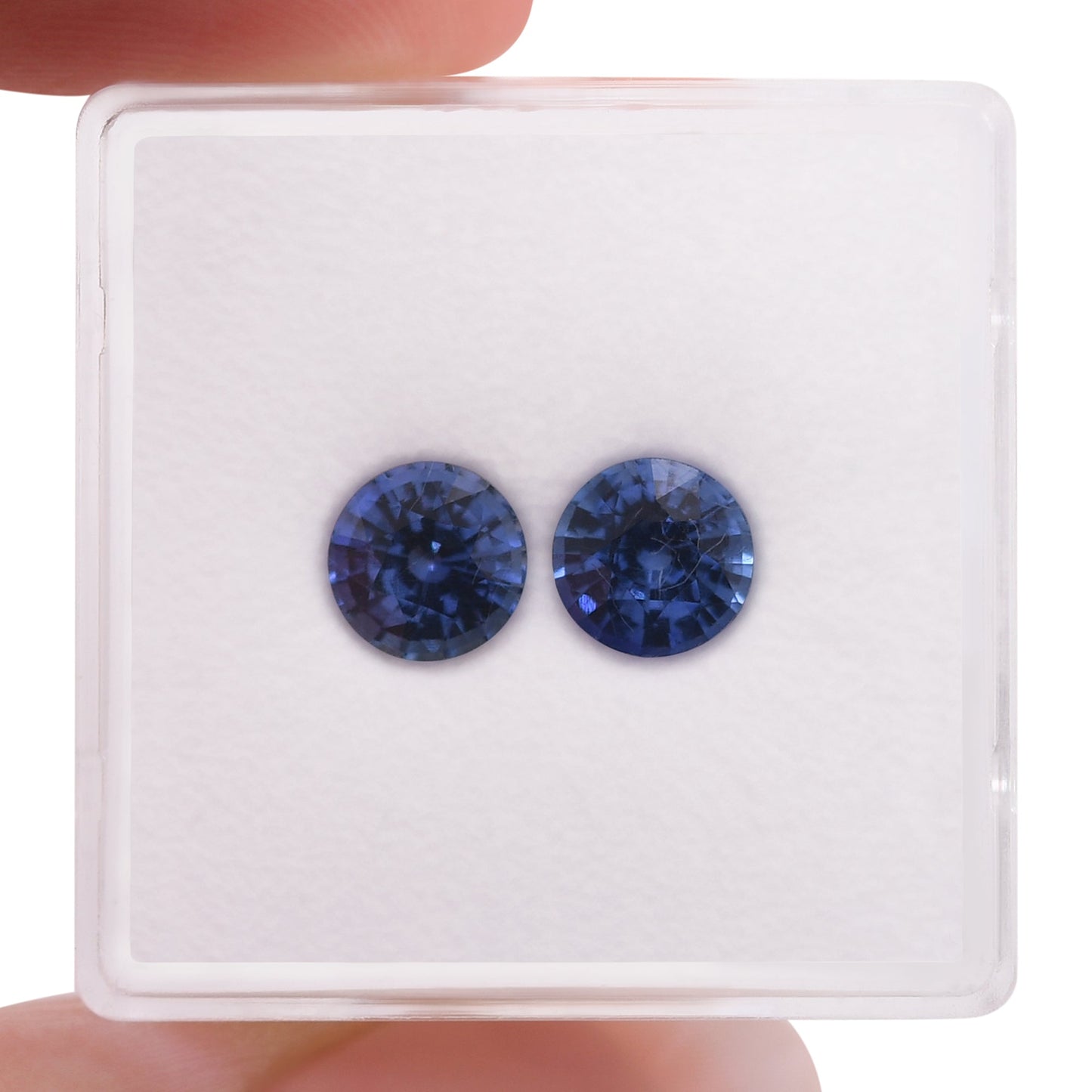 2,05 Karat blauer runder Saphir aus Sri Lanka