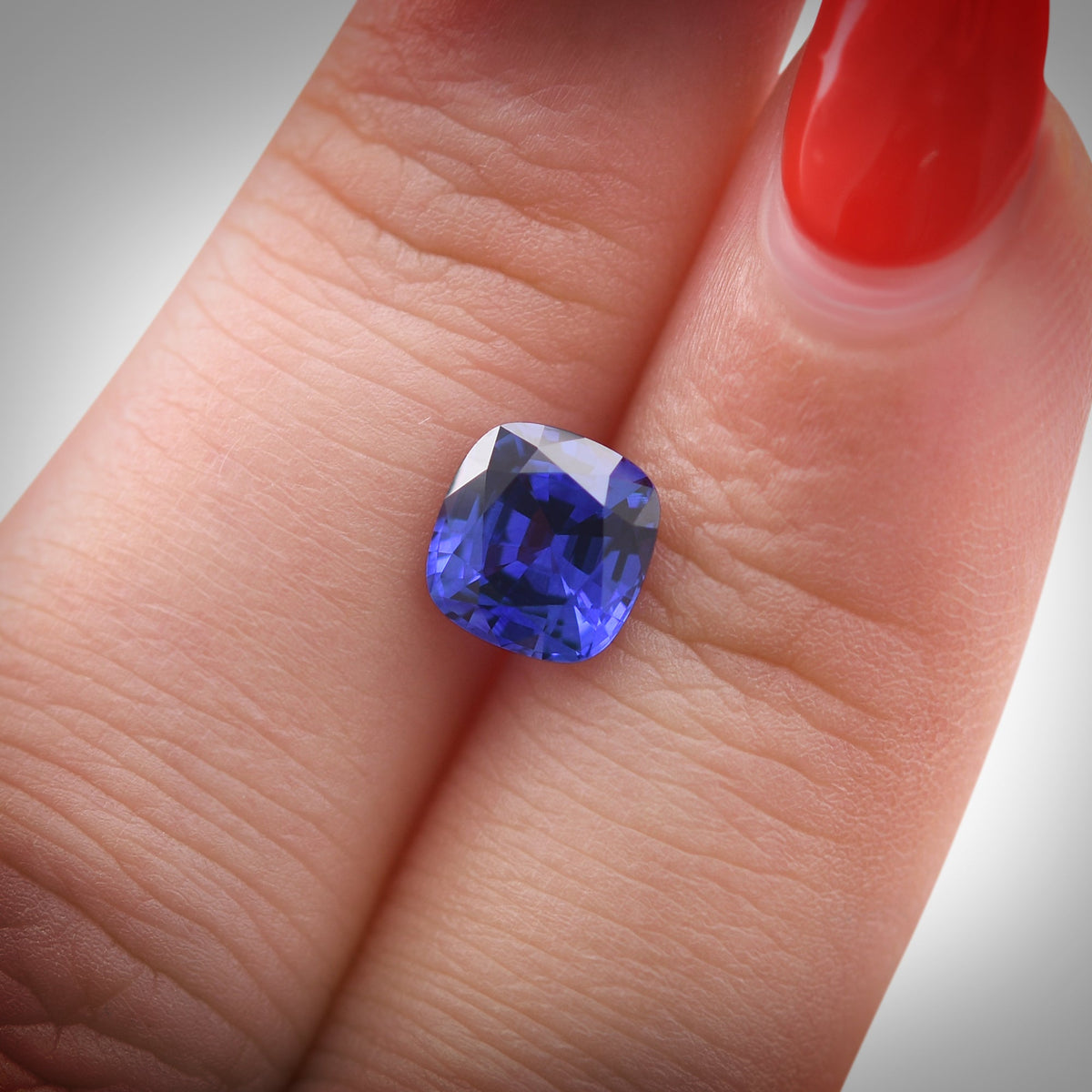 Kissenförmiger Saphir | 2,17 ct | Blau | Ref. 719433
