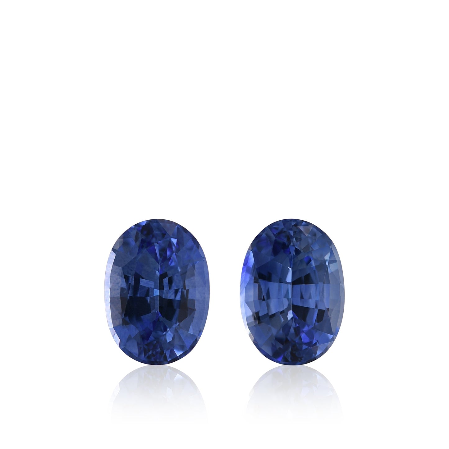 Paar ovale blaue Saphire aus Sri Lanka, 2,24 Karat