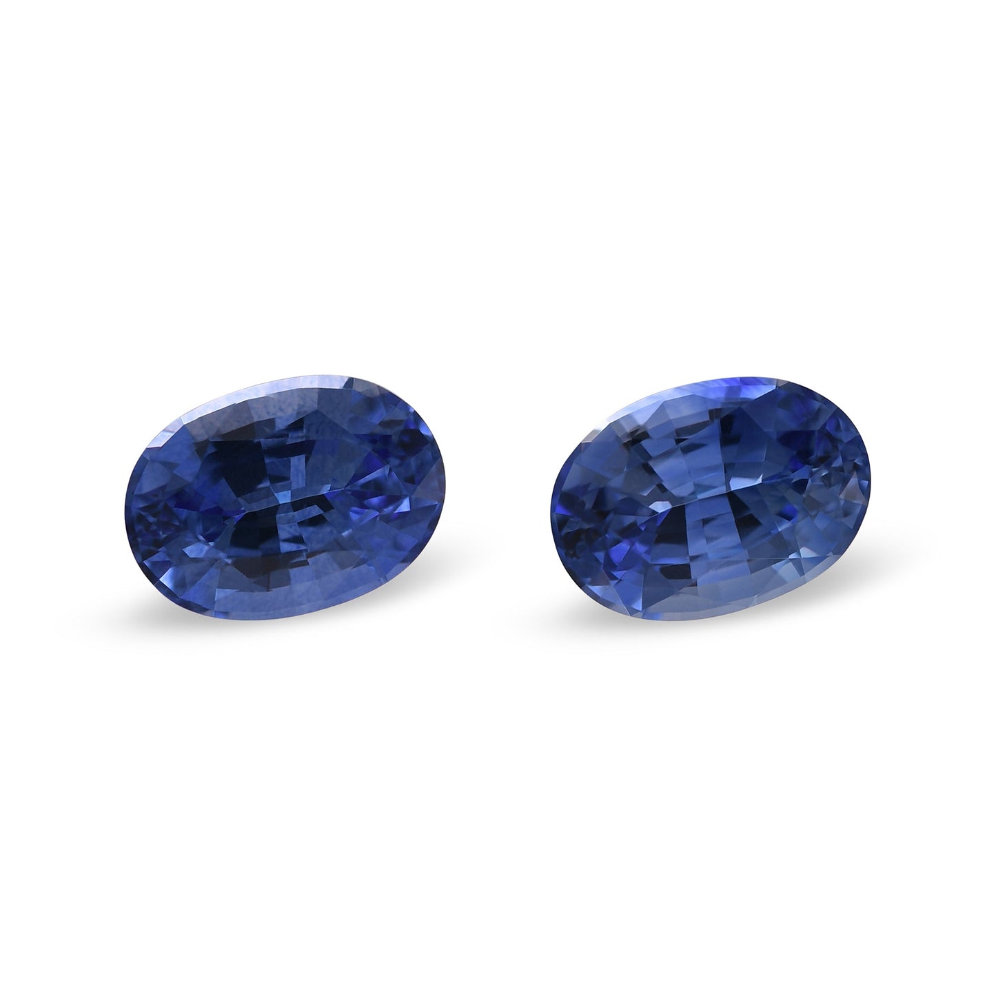 Paar ovale blaue Saphire aus Sri Lanka, 2,24 Karat