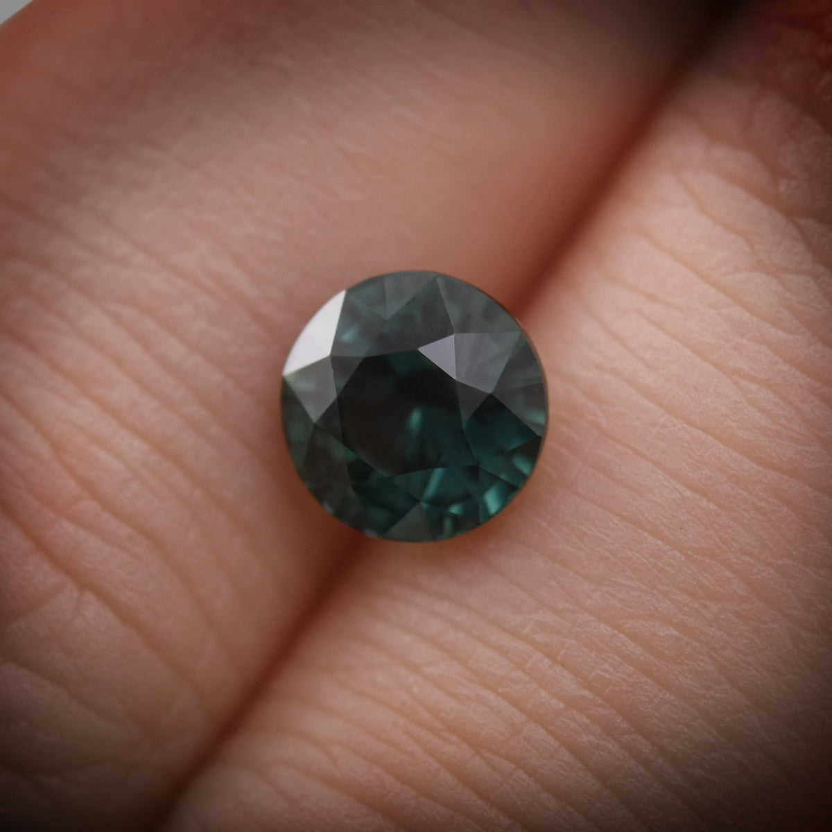 Runder Saphir | 2,26 ct | Grün | Ref. 718609