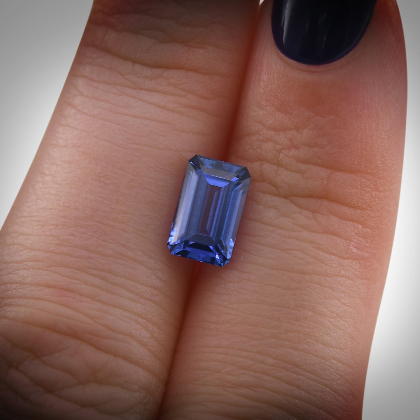 2,37 Karat blauer Smaragd-Saphir aus Sri Lanka