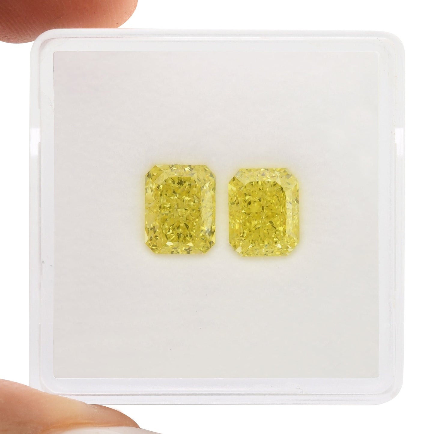 2,46 Karat Fancy Intense Yellow Radiant Diamanten VS1 GIA