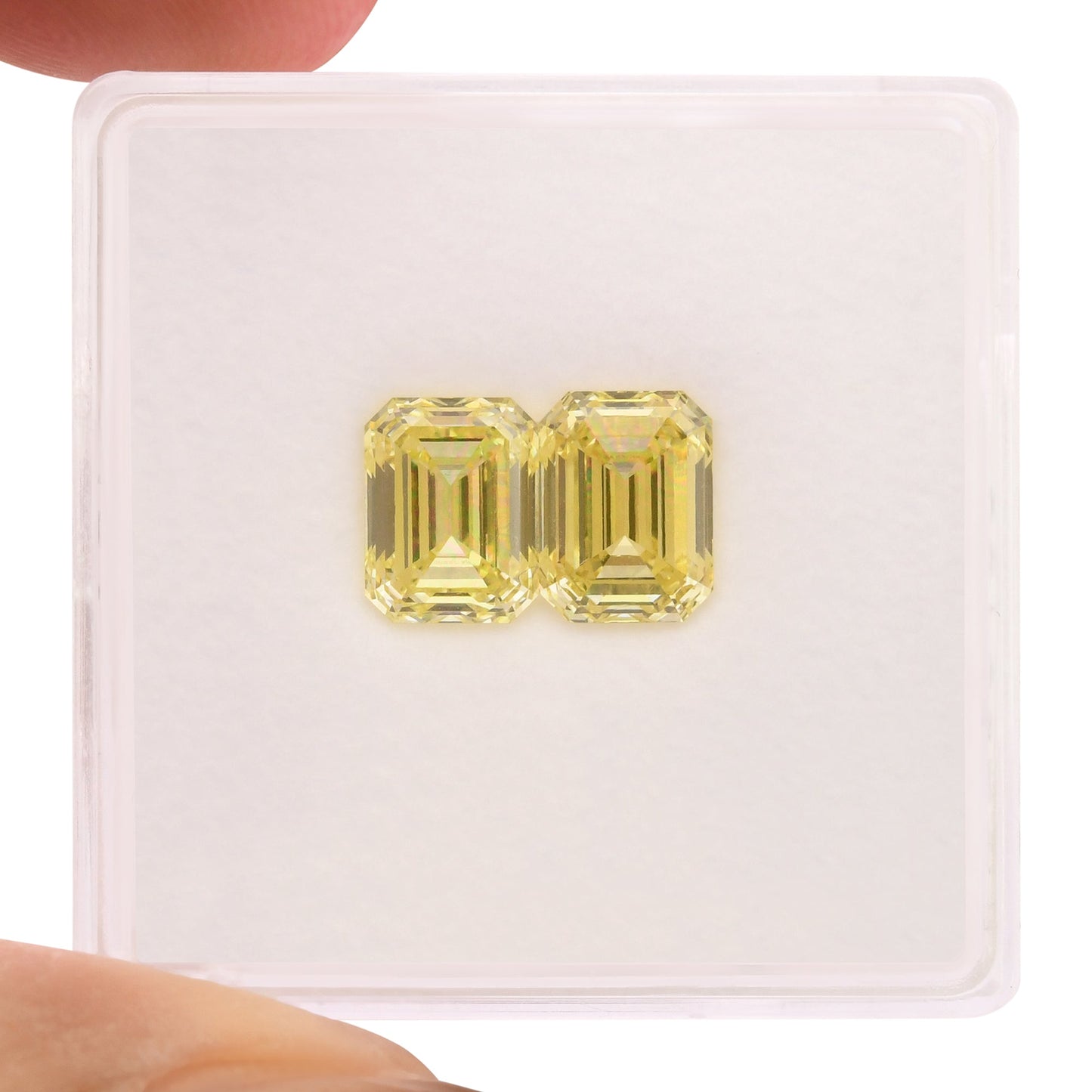 2,46 Karat Fancy Yellow Emerald Diamonds VS2 GIA