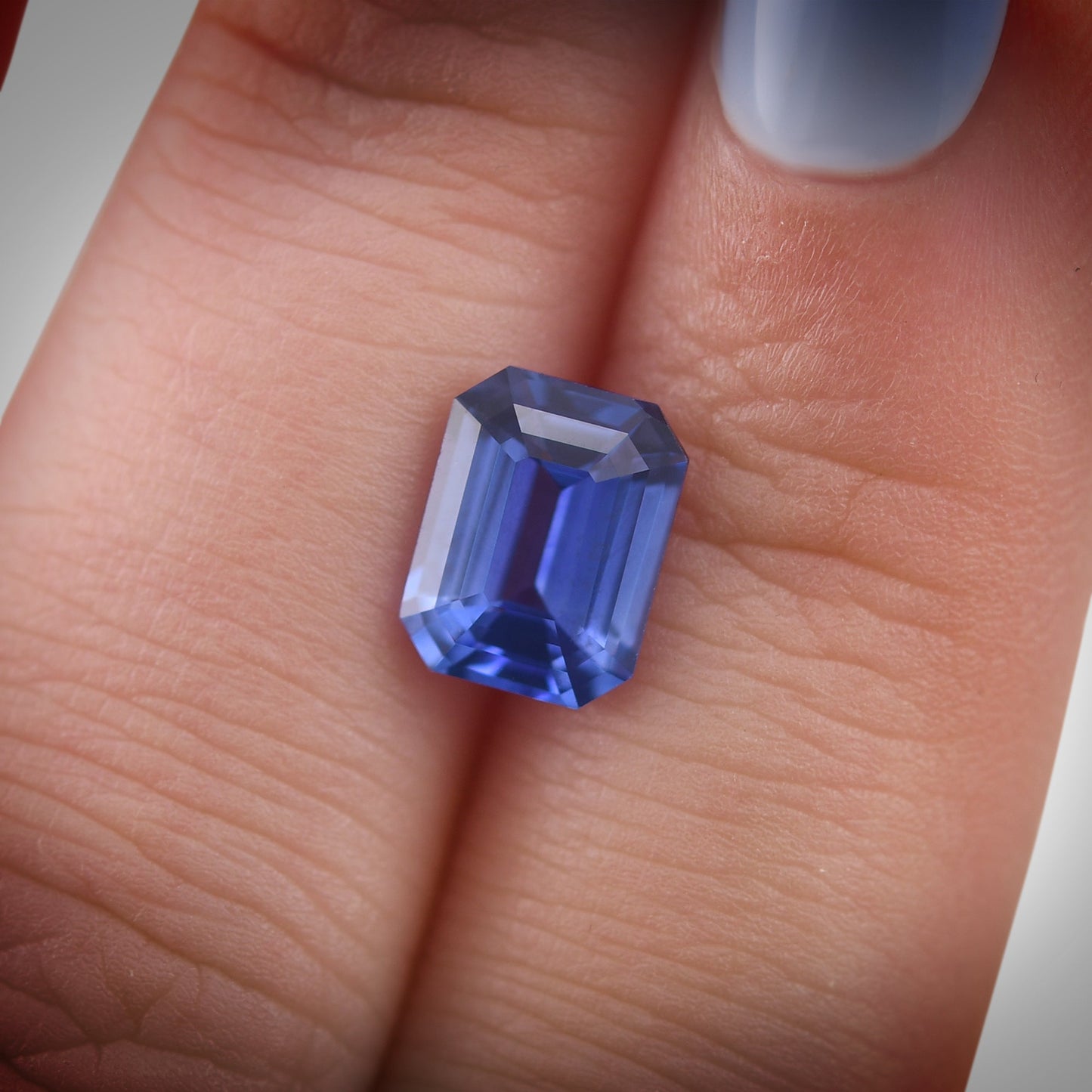 2,56 Karat blauer Smaragd-Saphir aus Sri Lanka