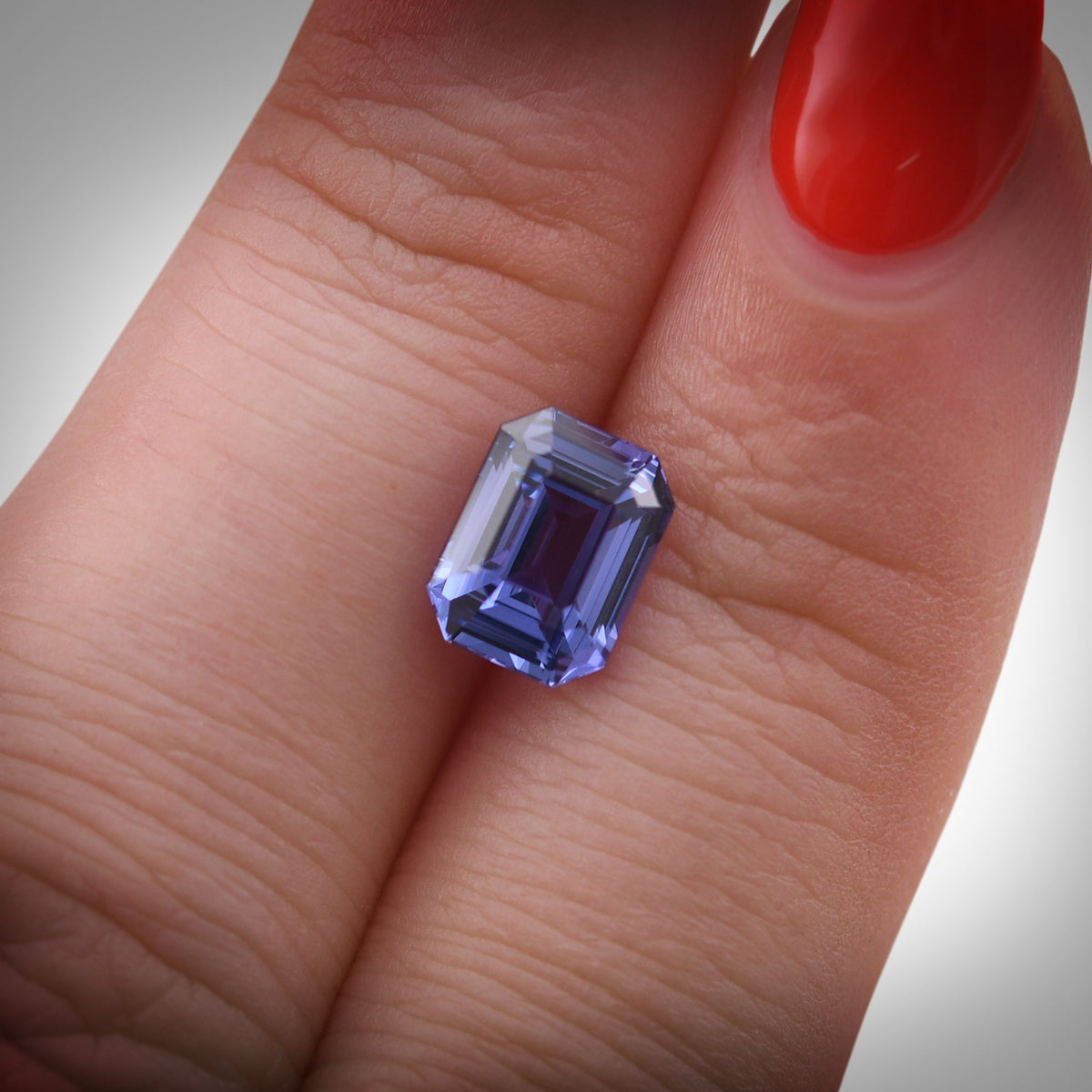 Smaragdgrüner Saphir | 2,58 ct | Lila | GIA | Ref. 718624