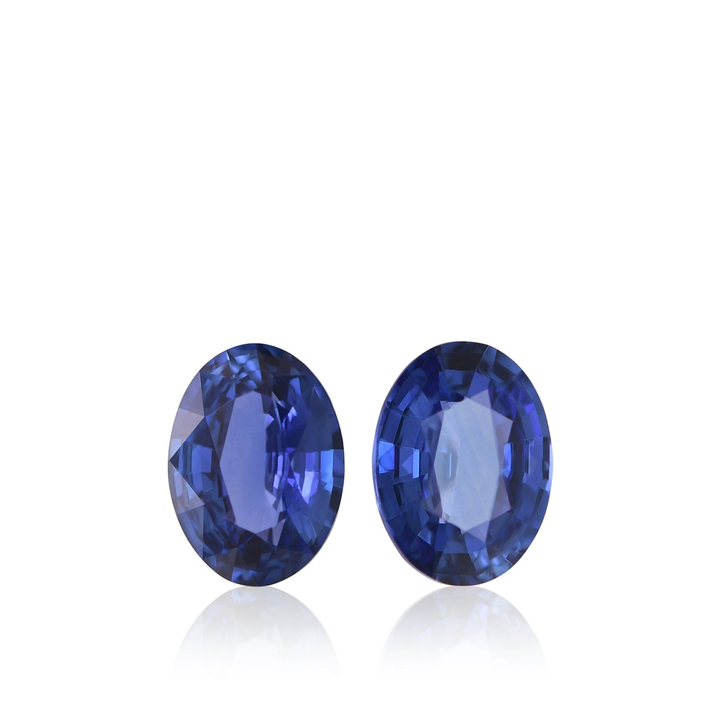 Paar ovale blaue Saphire aus Sri Lanka, 2,67 Karat
