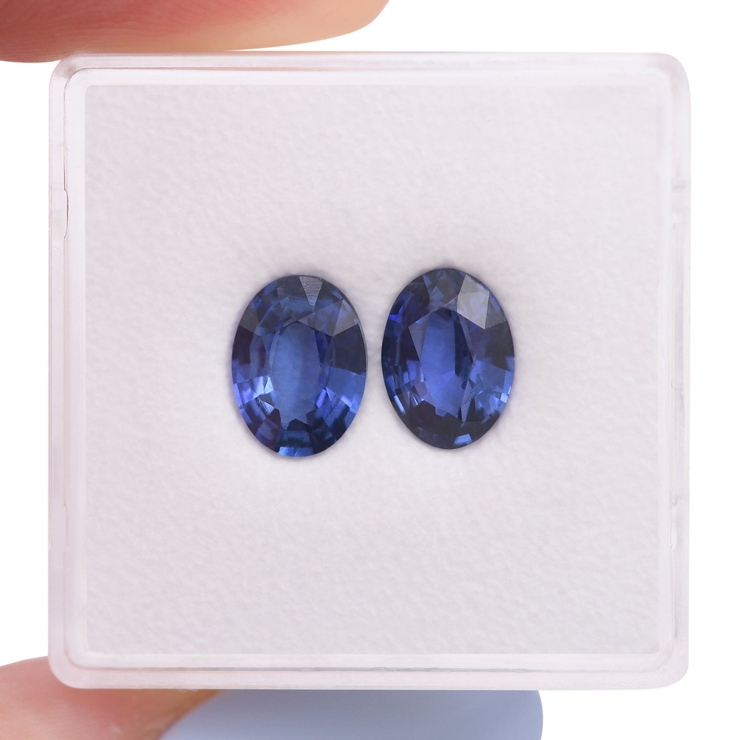 Paar ovale blaue Saphire aus Sri Lanka, 2,67 Karat