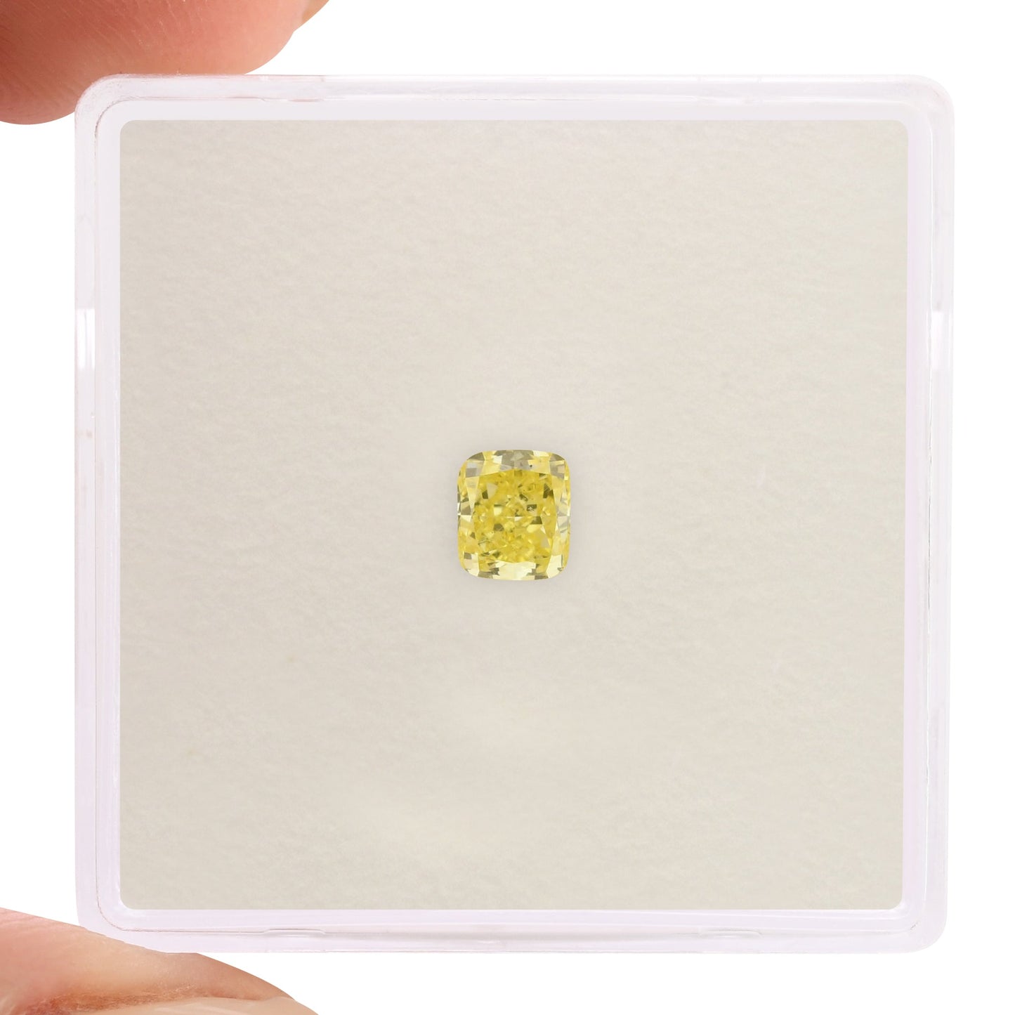 0,37 Karat Fancy Intense Yellow Cushion Diamond VVS2 GIA